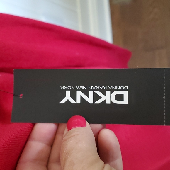 ❤️ NEW deep red cowl neck sweater. - Picture 4 of 4